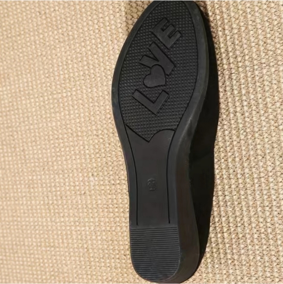 Black Flats size 9 - Picture 3 of 4